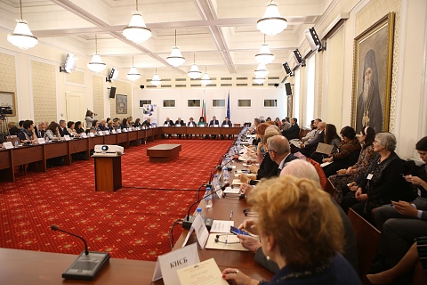 Кръгла маса