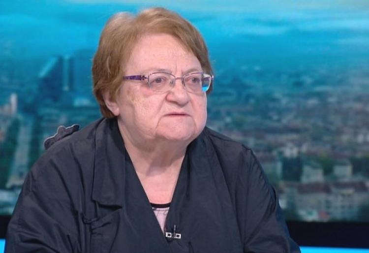 Проф. Радка Аргирова: Все още сме в първия пик