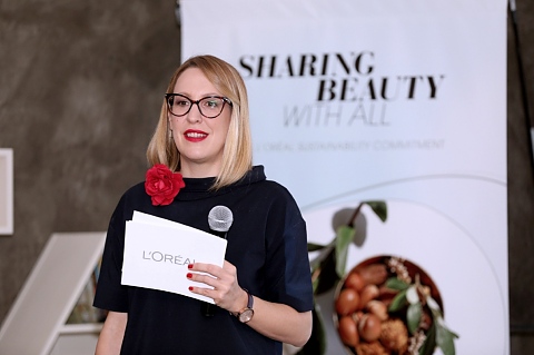 L'Oréal и dm България стартираха през 2018 г. инициативата „Капачки за усмивки“