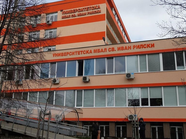 Първи денонощен кабинет за ваксинация срещу COVID в УМБАЛ