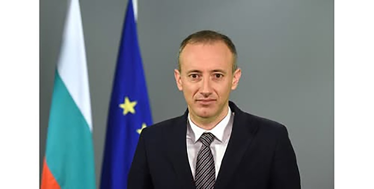 Пълна забрана със закон на телефоните в училище