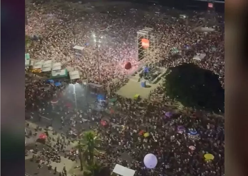 Мадона изнесе безплатен концерт на плажа в Бразилия