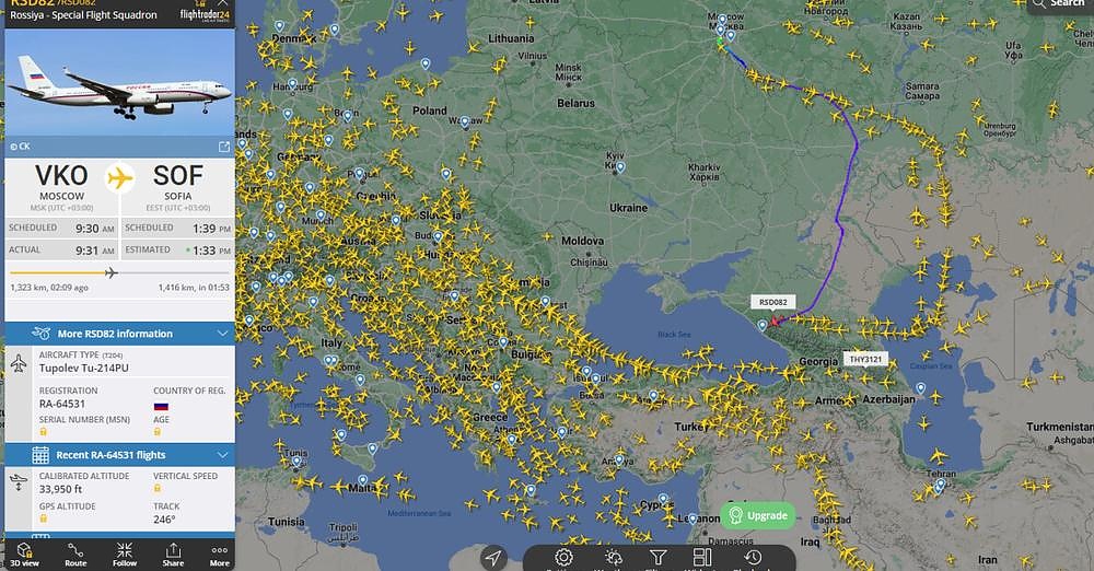 Самолет от специалния ескадрон на Русия лети към София 
