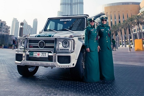 Внимавайте с жените-полицаи в Дубай