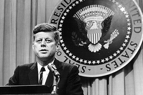 Джон Кенеди е избран за президент на 8 ноември 1960 г.