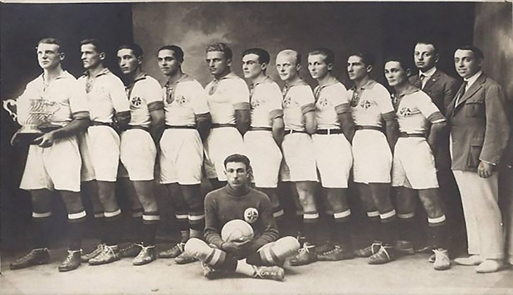 Иван Булгаков е брат на руския литературен класик Михаил Булгаков и е шампион на България по футбол през 1924 г. и 1925 г.