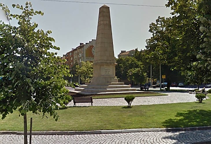 Руският паметник в София в София