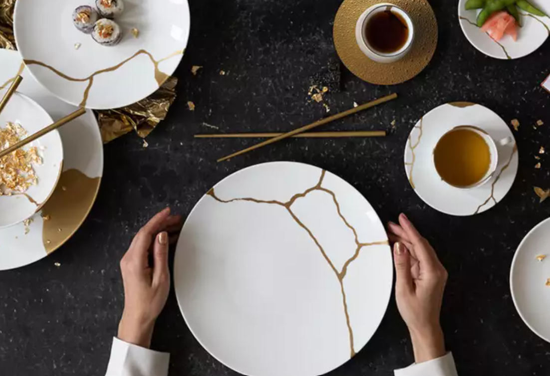 Кинцуги - залепване на счупени чаши и чинии