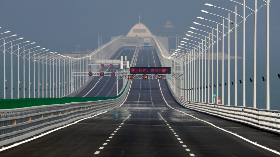 Най-дългият мост в света в Китай