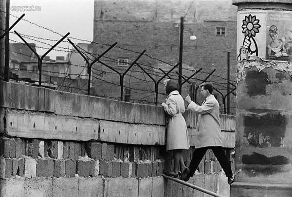 Берлинската стена, ФРГ
