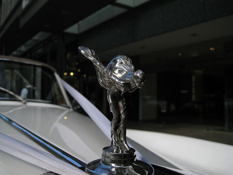 Символът на Ролс-Ройс - Spirit of Ecstasy